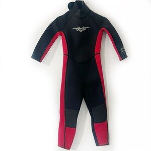 Seaskin Kids Unisex Black/Red Wetsuit Sz 2